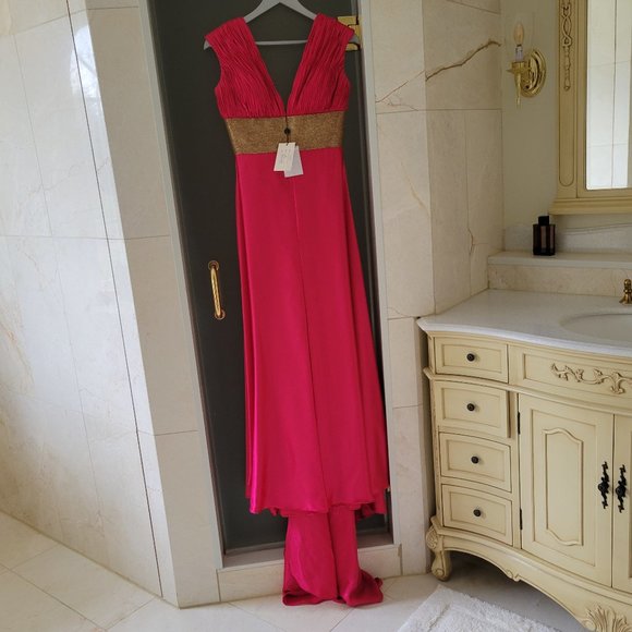 Jovani Gown - Picture 5 of 12